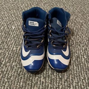 Nike boys size 7 baseball cleats